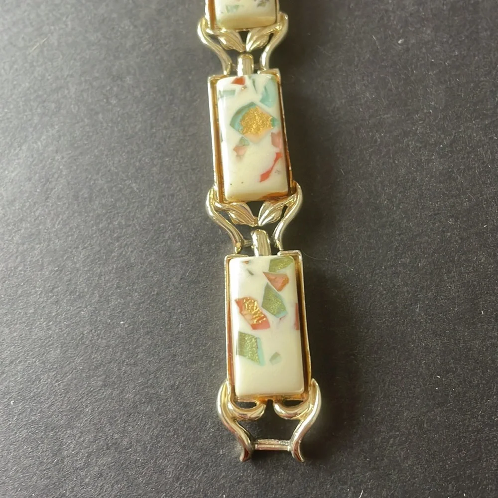 Vintage Coro confetti bracelet earrings set gold tone lucite thermoset - Picture 6 of 9